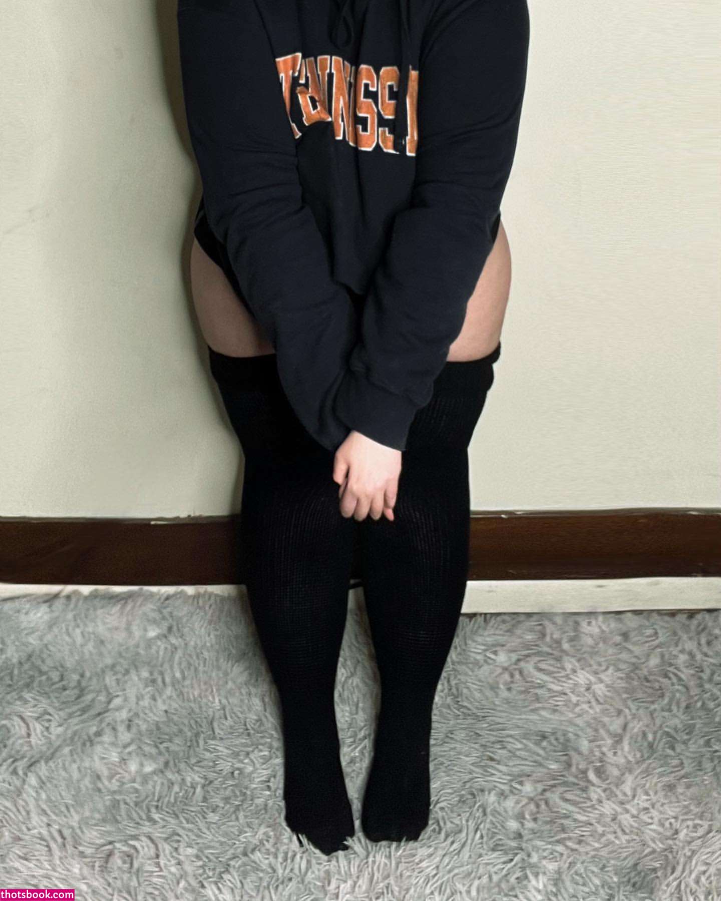 Nikkie Ginger Photo #11