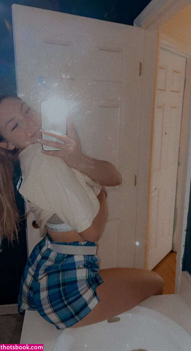 Truckgirlashley Photo #1