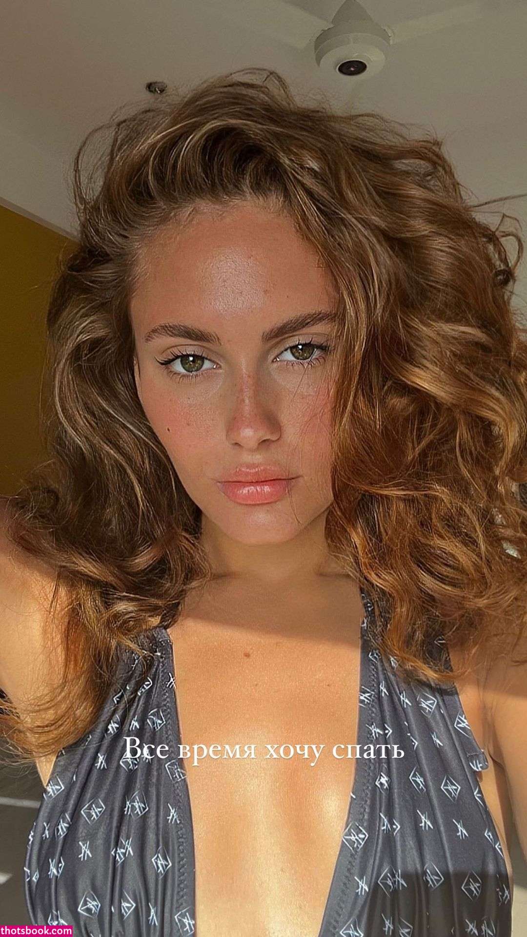 Ayaksvehchsrob Anilegna Photo #80