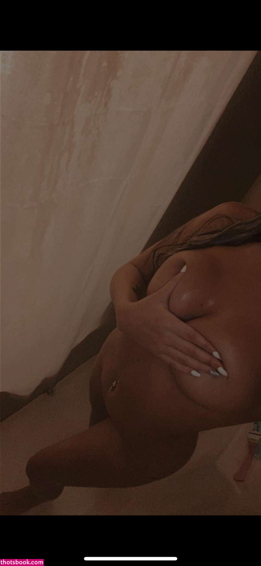 Caroline Colston Photo #11