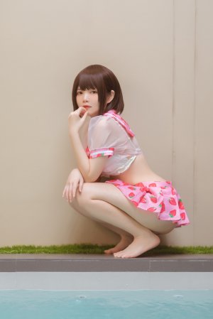 Miu Cosplayer Photo #10