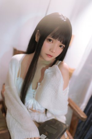 Miu Cosplayer Photo #54