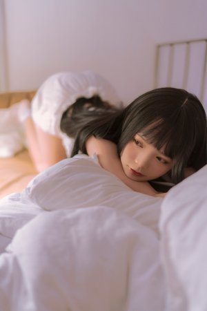 Miu Cosplayer Photo #56