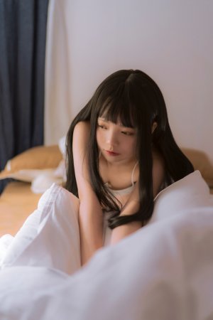 Miu Cosplayer Photo #69