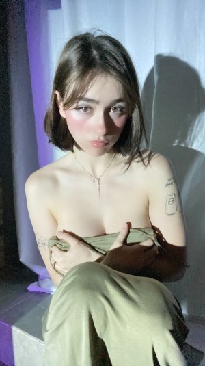 Awholelottazozo Photo #99