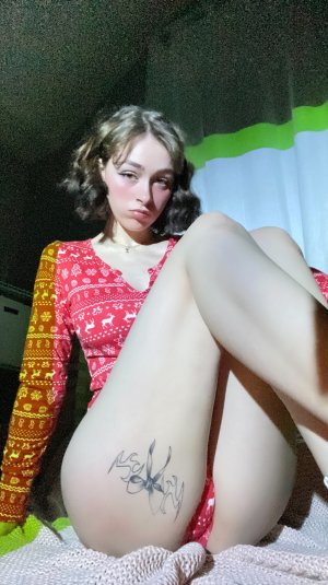 Awholelottazozo Photo #135