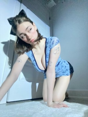 Awholelottazozo Photo #155