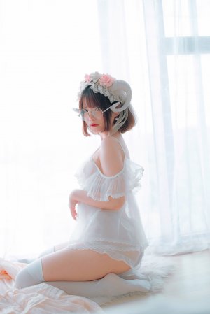 Miu Cosplayer Photo #203