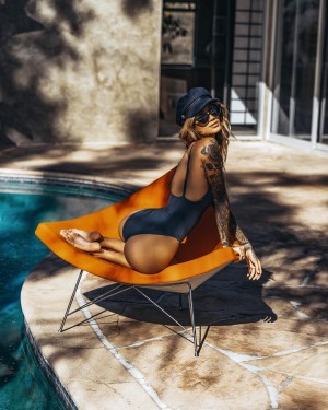 Jenna Yamamoto Photo #12