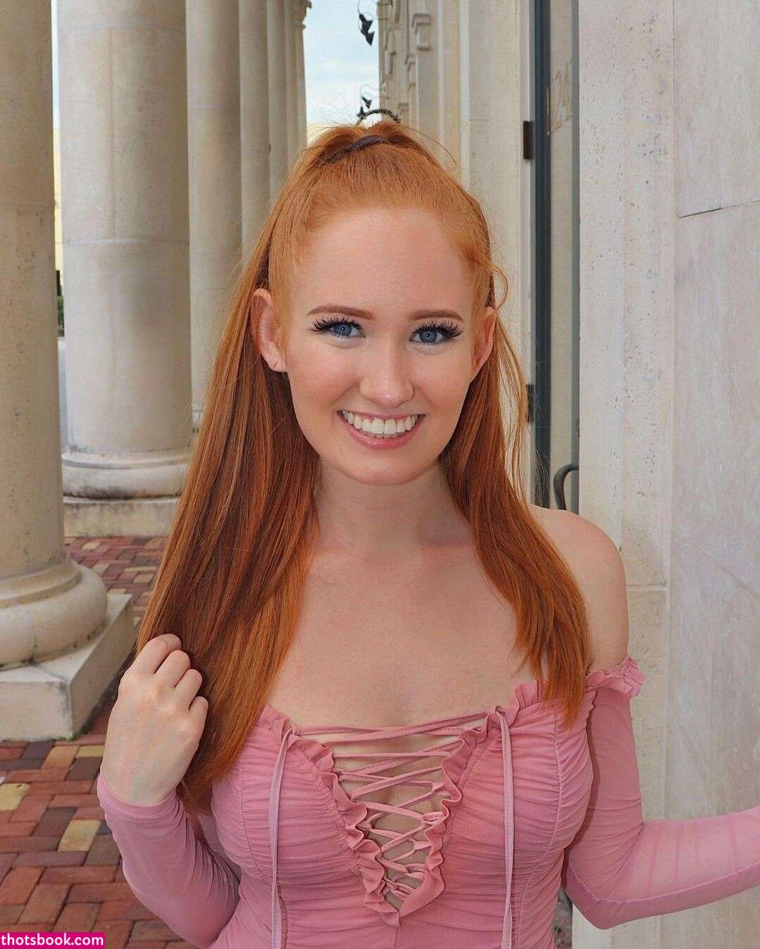 Iksnirub Twins Photo #92