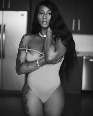 Mizz Twerksum Photo #49