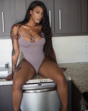 Mizz Twerksum Photo #52