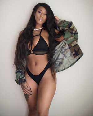 Mizz Twerksum Photo #110