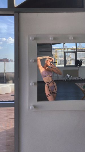 Vialentina Photo #29