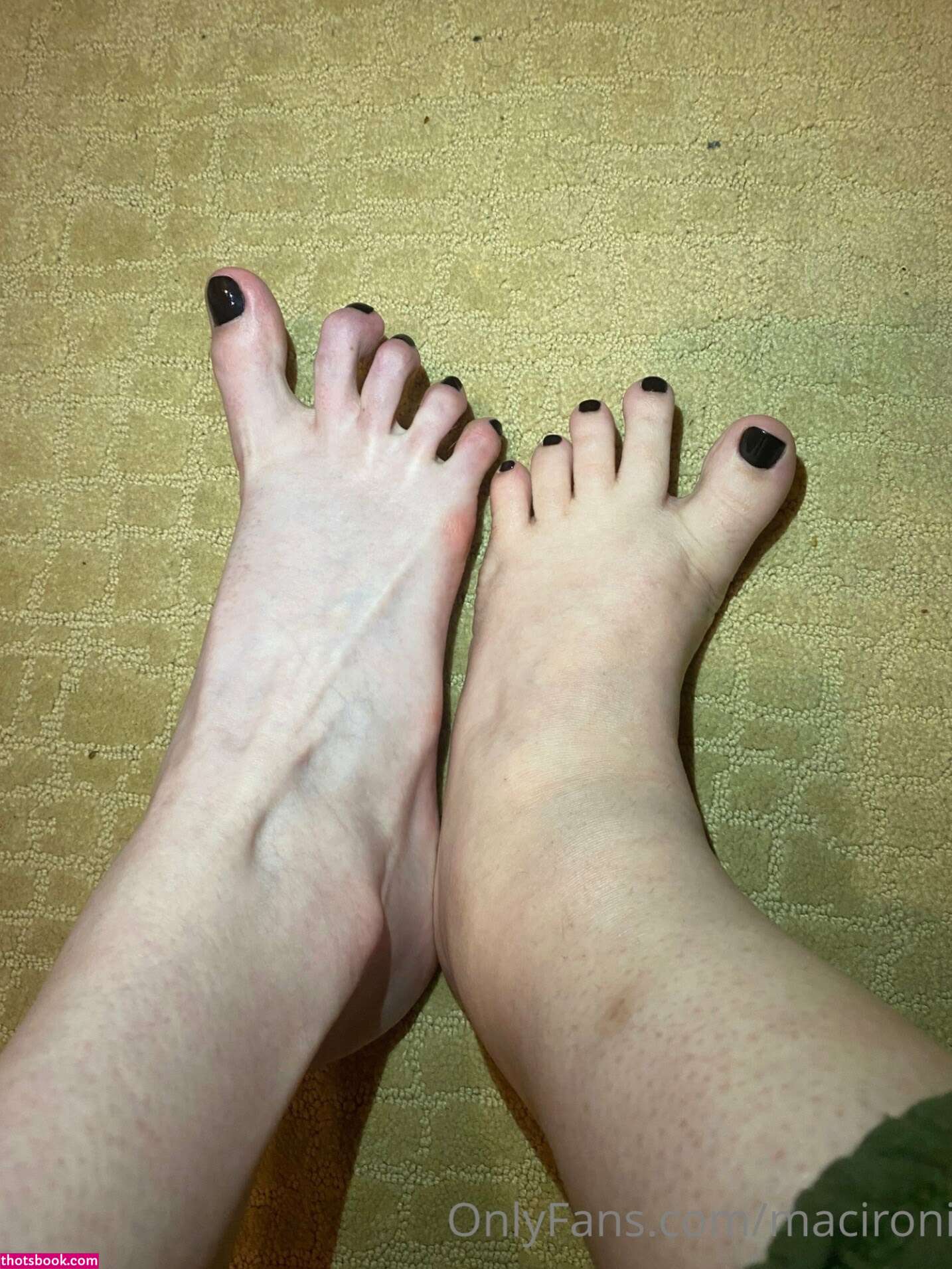 Maci Currin Photo #10