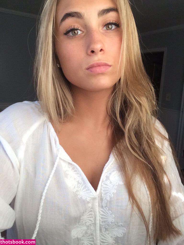 Olivia Lhopitault Photo #28