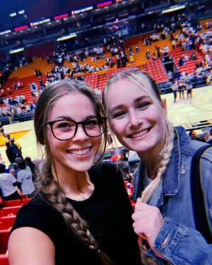 Abby Cummons Photo #1