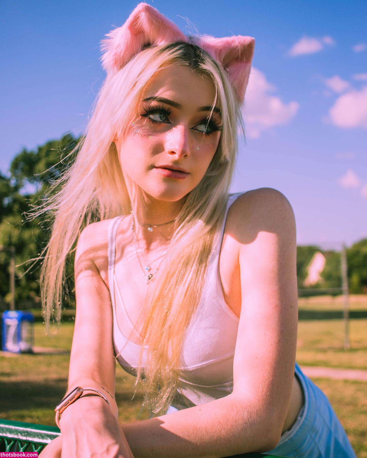 Adrianah Lee Photo #1