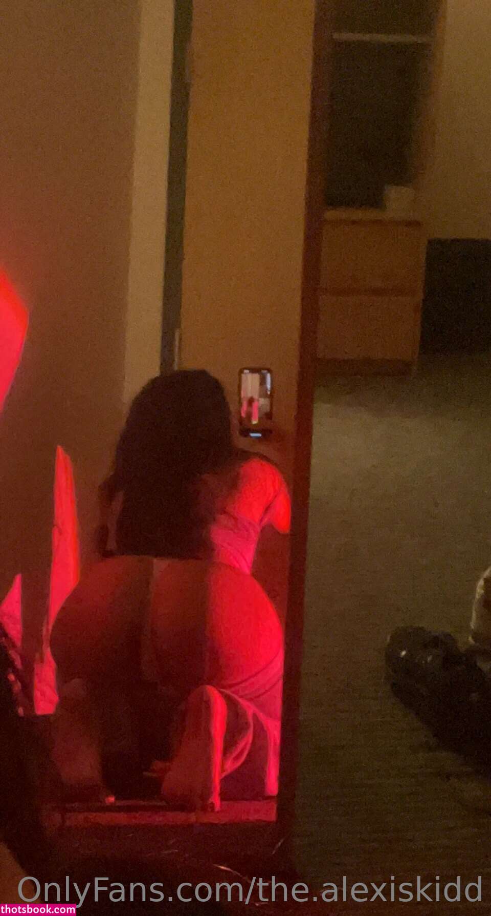 Alexis Kidd Photo #33