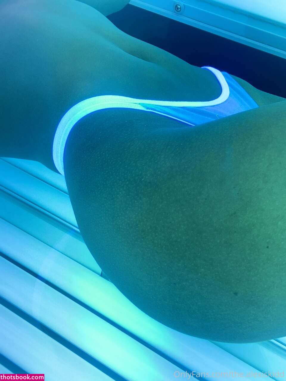 Alexis Kidd Photo #41