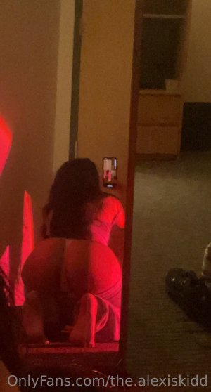 Alexis Kidd Photo #33