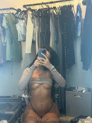 Alexis Kidd Photo #47