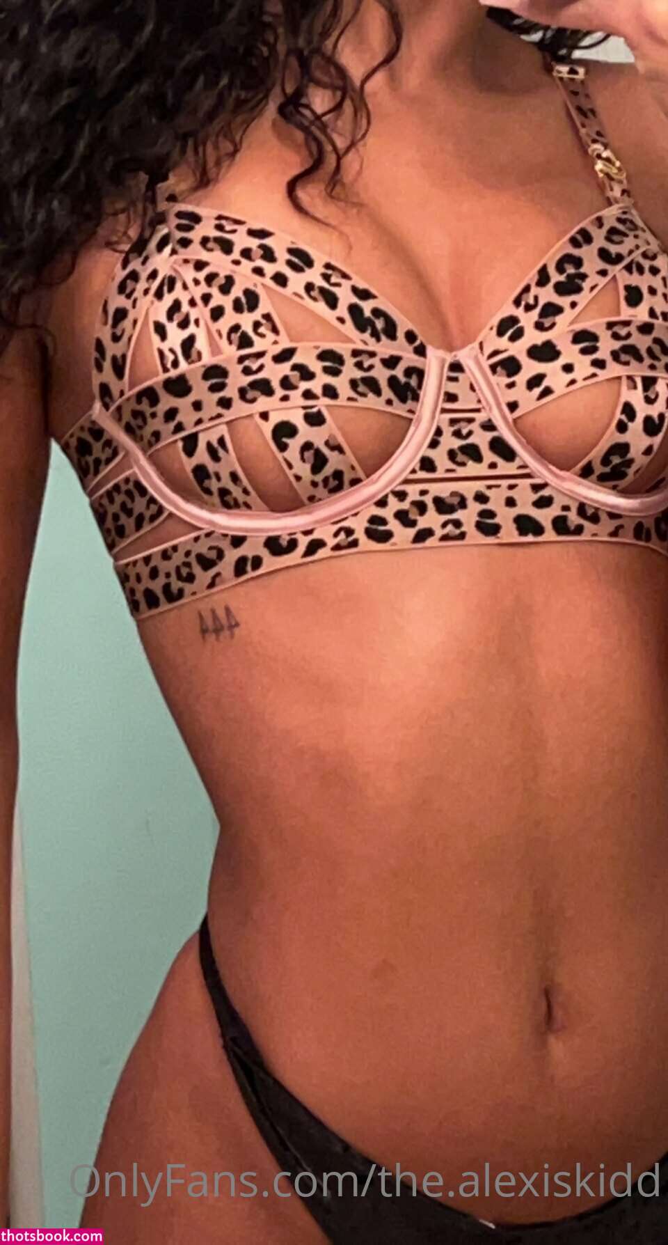 Alexis Kidd Photo #155