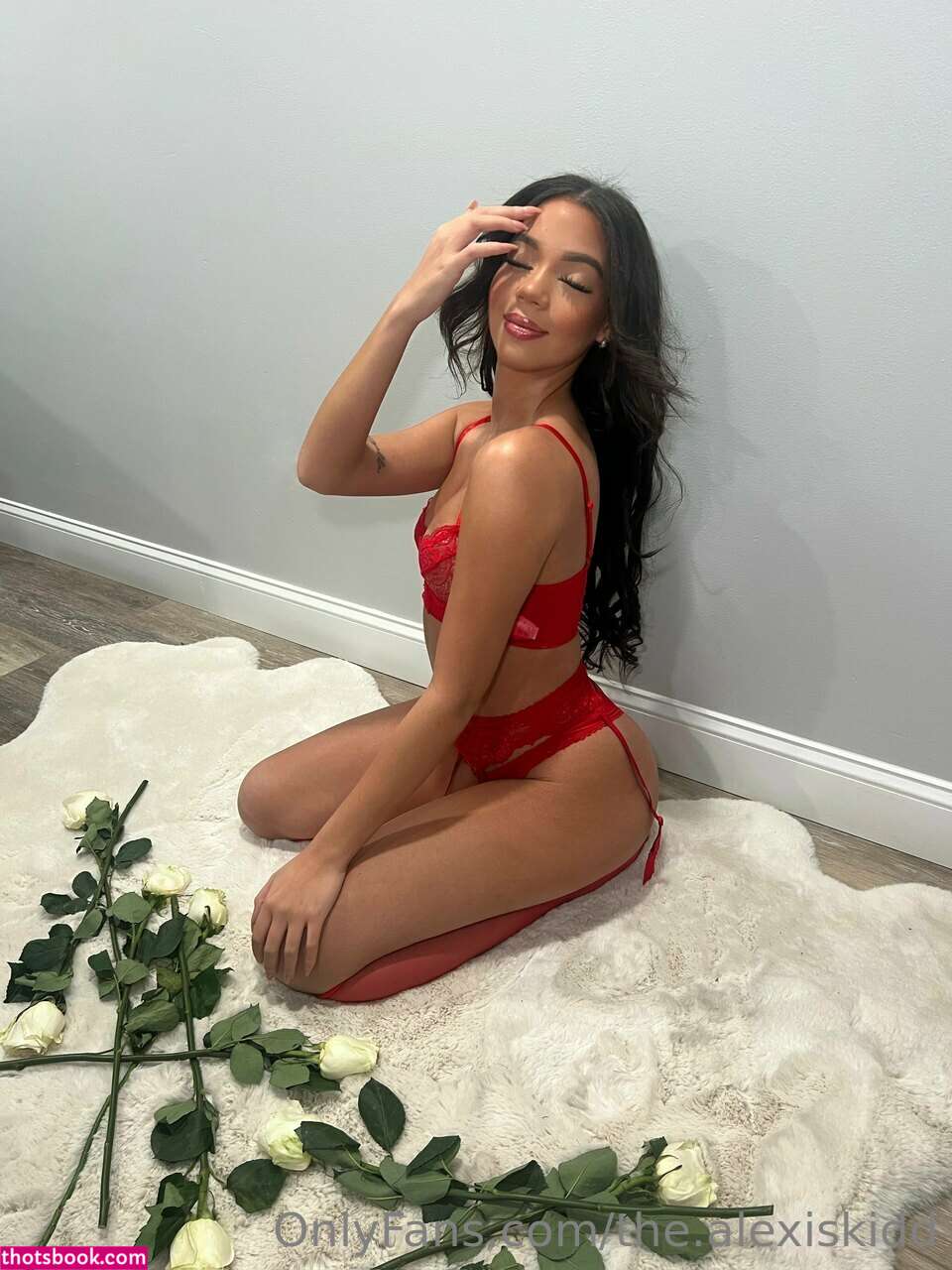 Alexis Kidd Photo #170