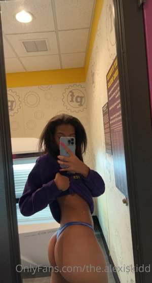 Alexis Kidd Photo #196