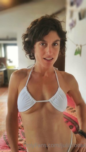 juliarocax Photo #101