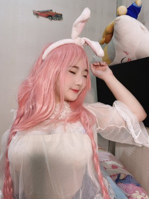 Indonesian Cosplayer Photo #71