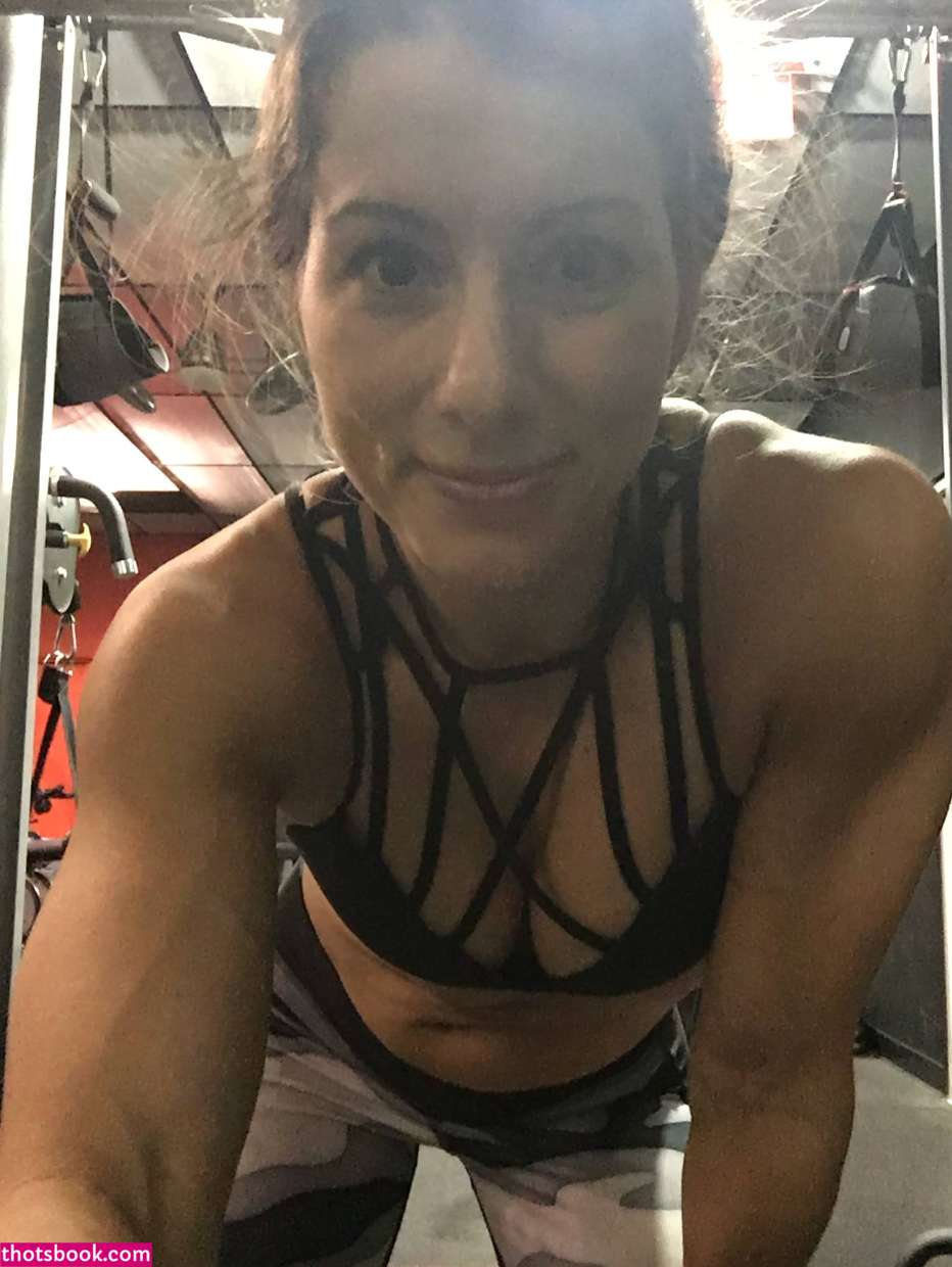 Jen Widerstrom Photo #11