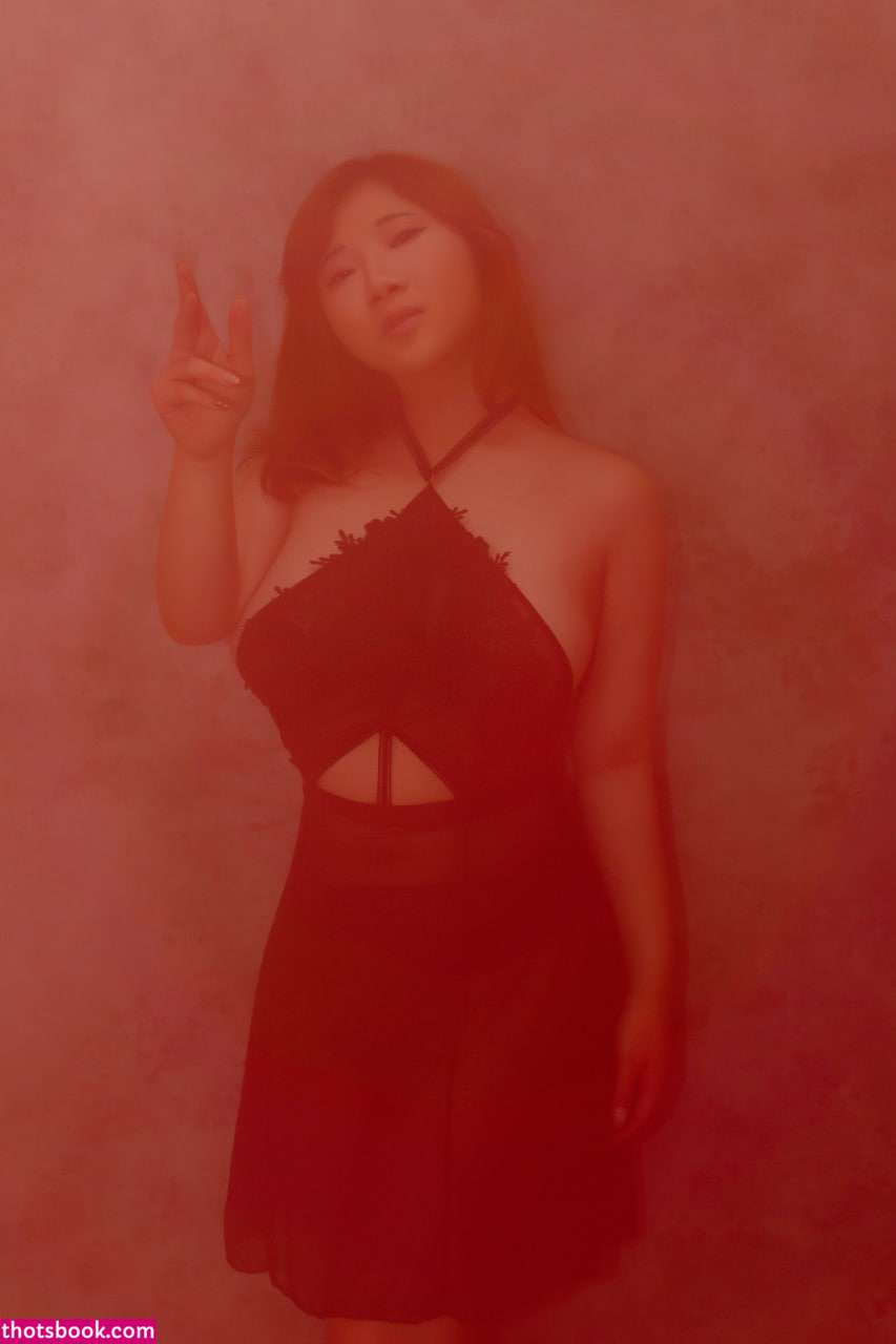 Indonesian Cosplayer Photo #136