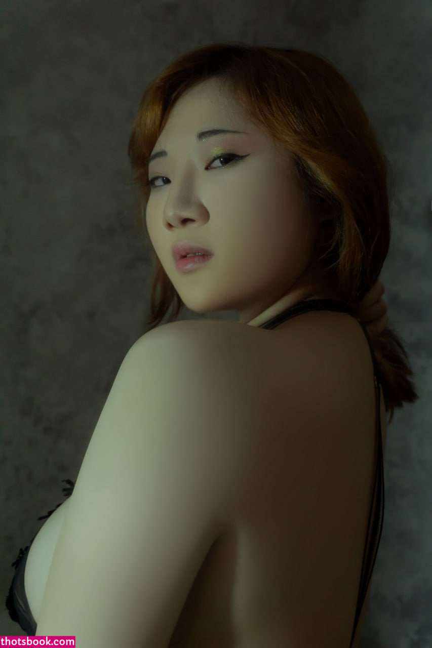 Indonesian Cosplayer Photo #144