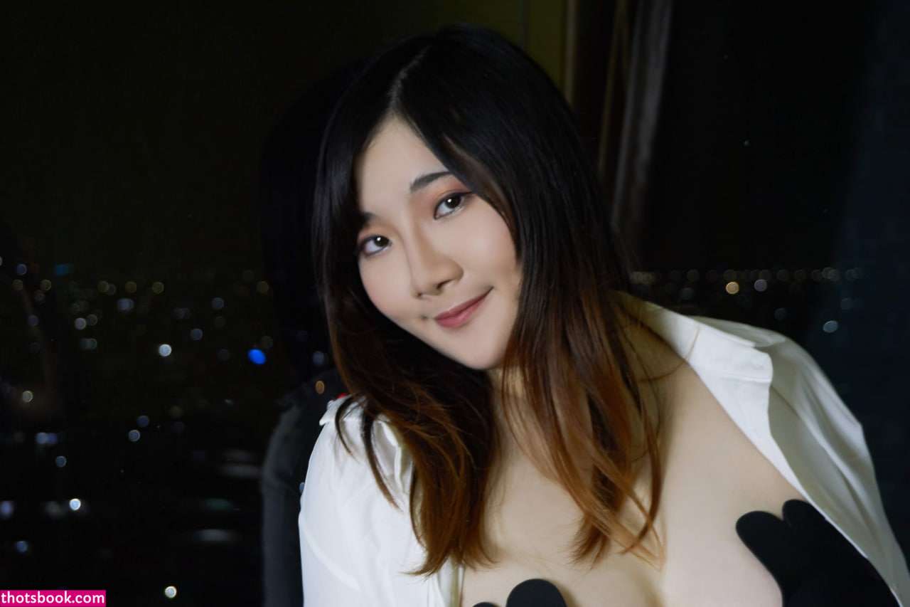 Indonesian Cosplayer Photo #149