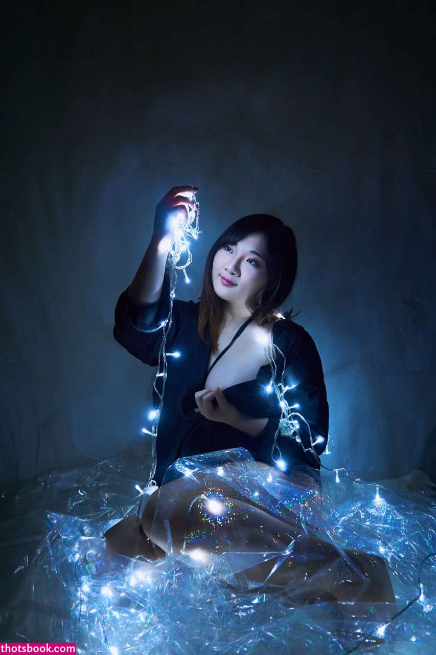 Indonesian Cosplayer Photo #213