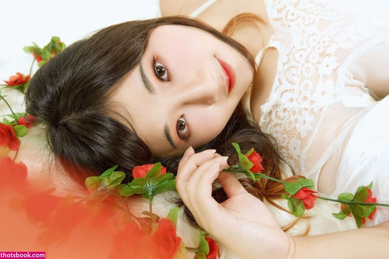 Indonesian Cosplayer Photo #220