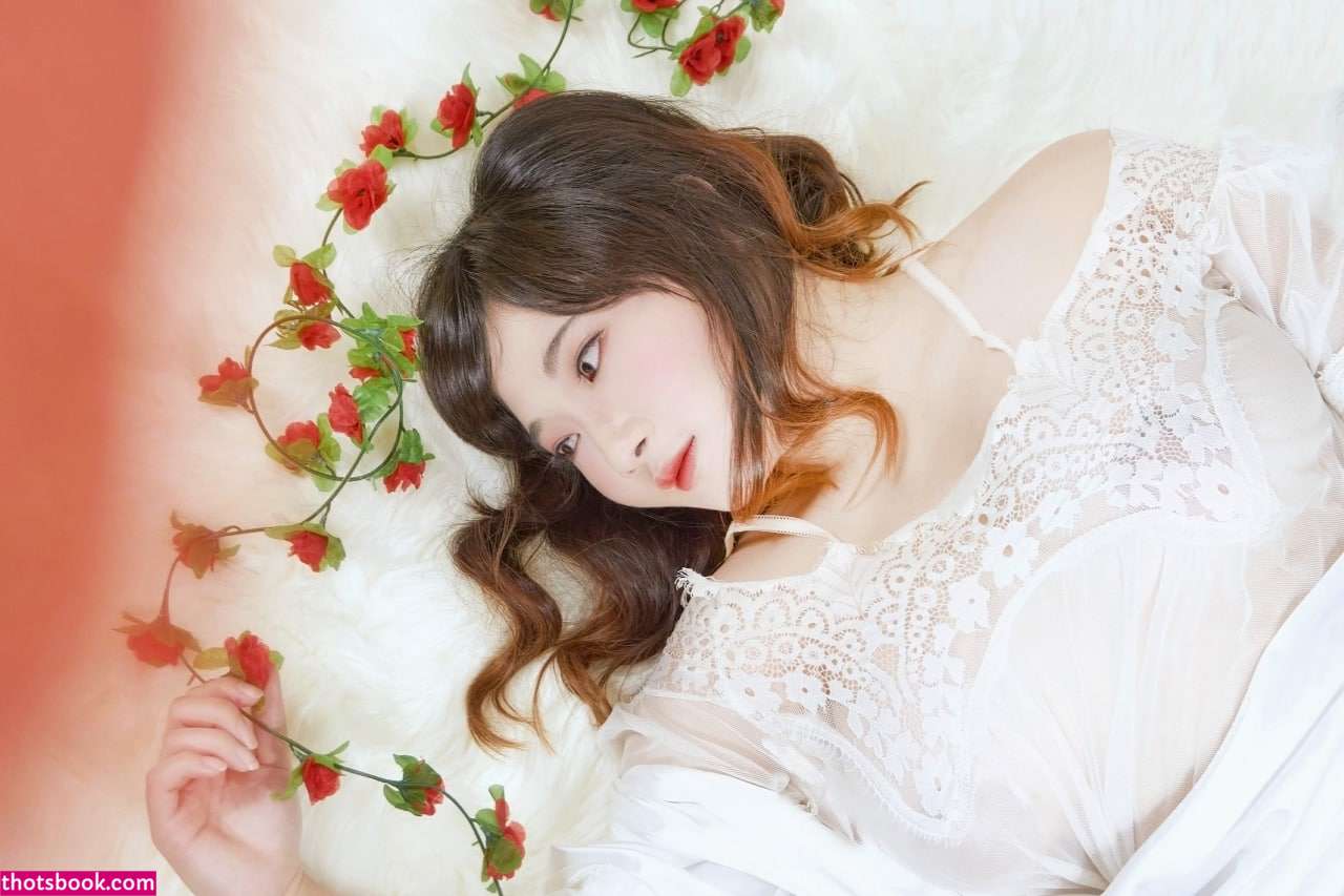 Indonesian Cosplayer Photo #232