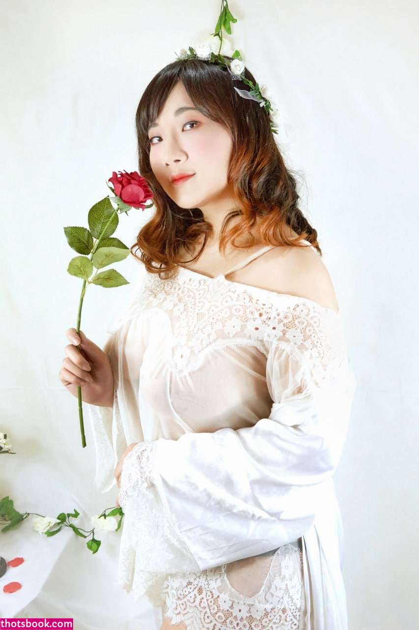 Indonesian Cosplayer Photo #233