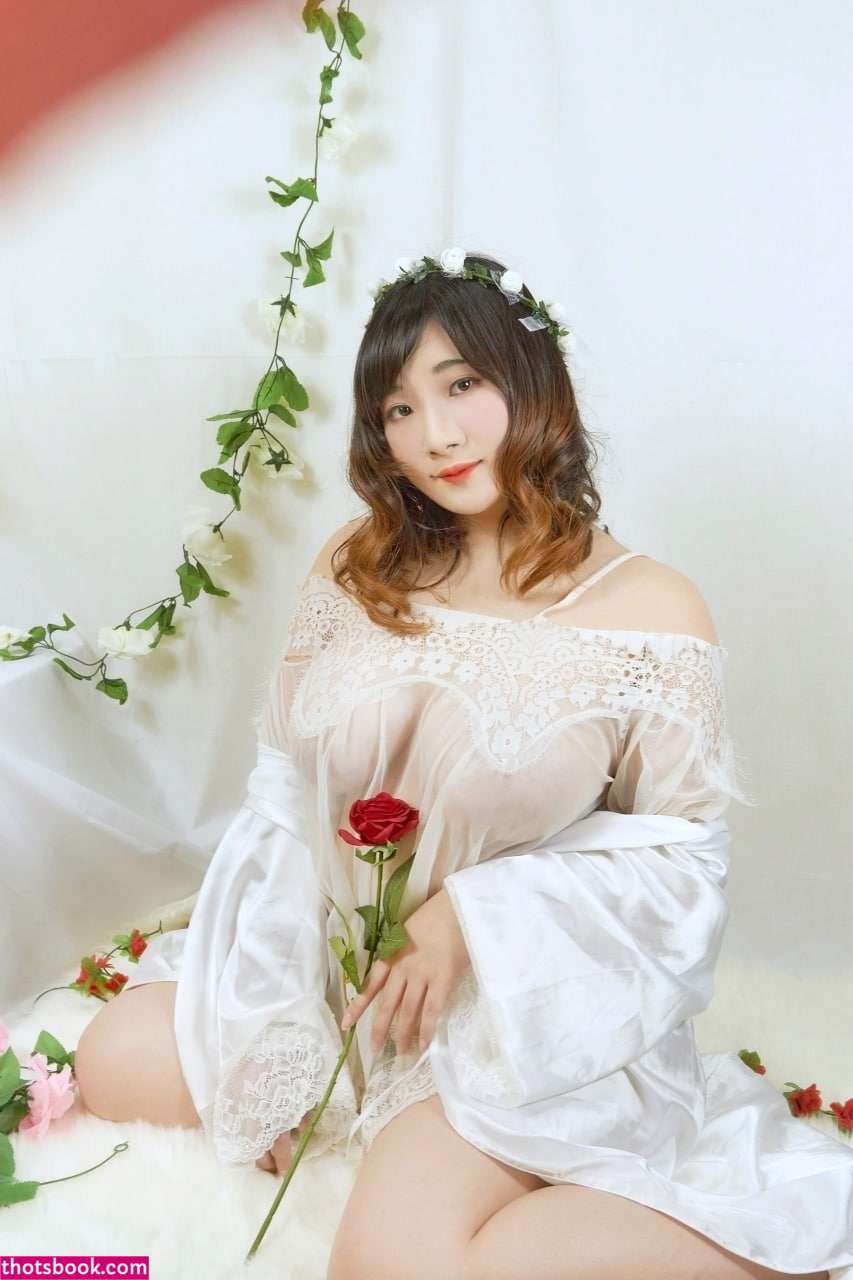 Indonesian Cosplayer Photo #239