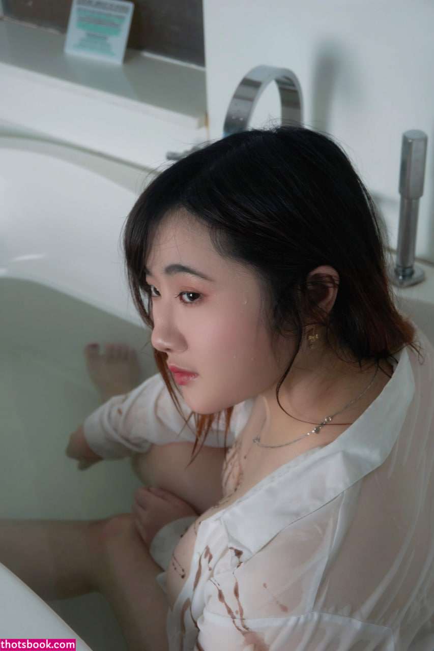 Indonesian Cosplayer Photo #278