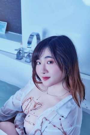 Indonesian Cosplayer Photo #286