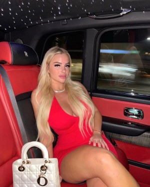 Emily Primrose Photo #26