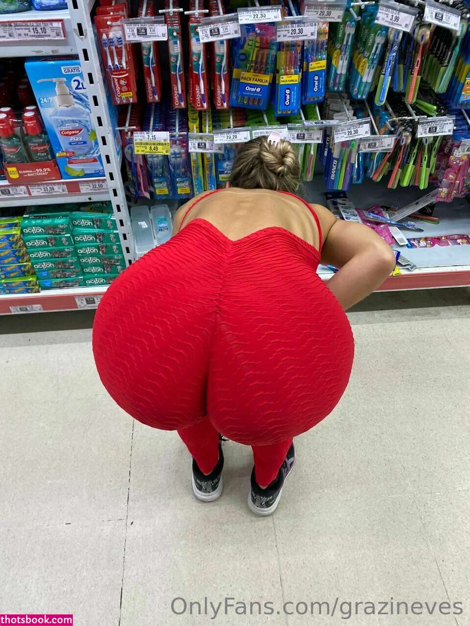 Grazi Neves Photo #6