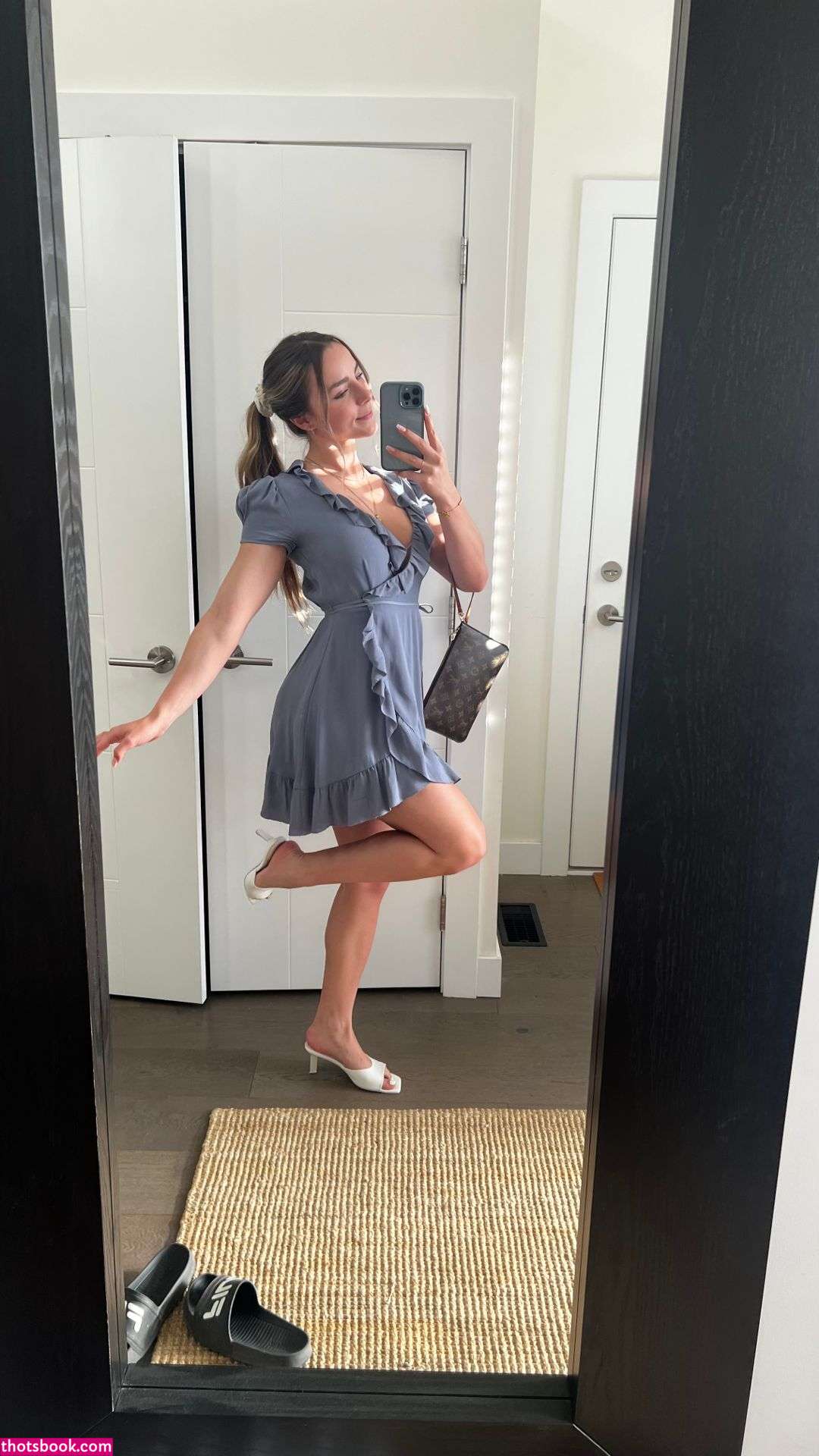 Meelah Robbins Photo #2