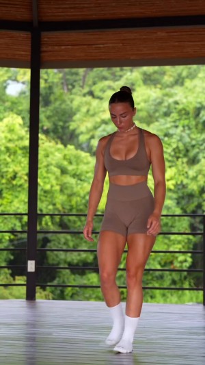 Meelah Robbins Video #44