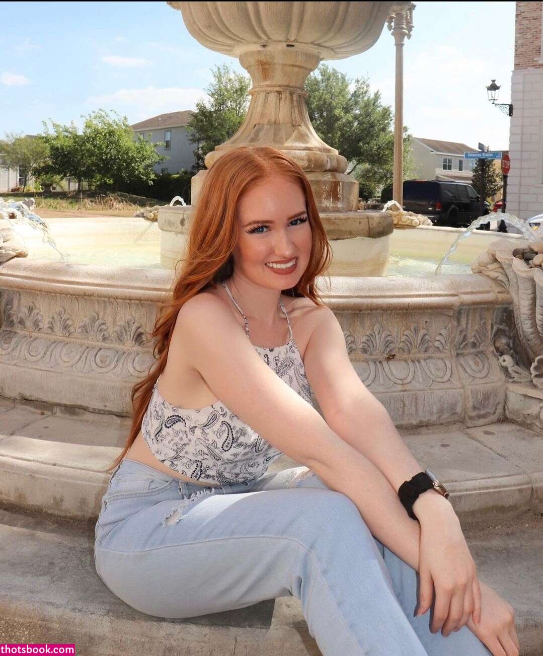 Iksnirub Twins Photo #28