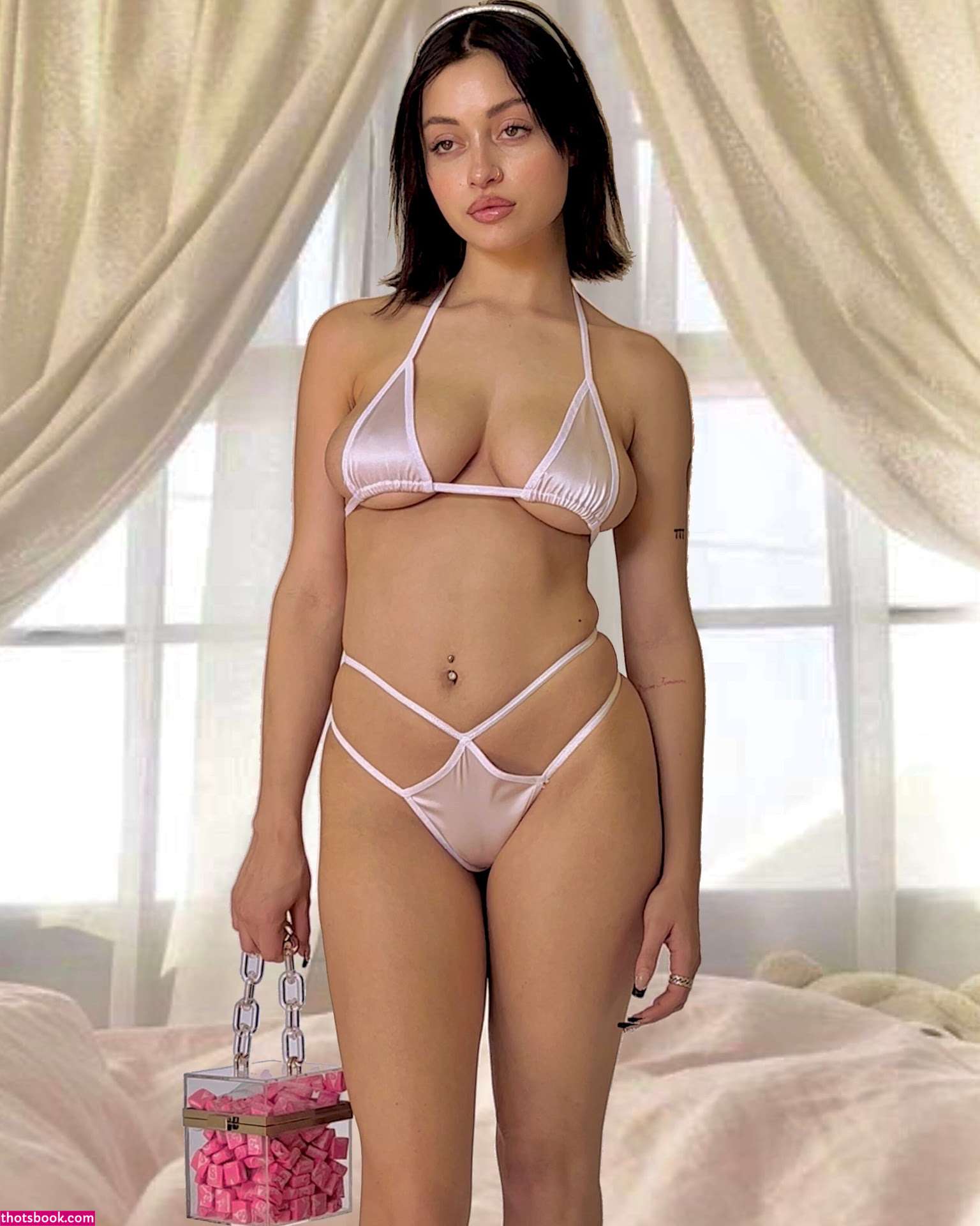 Vivica Santiago Photo #8