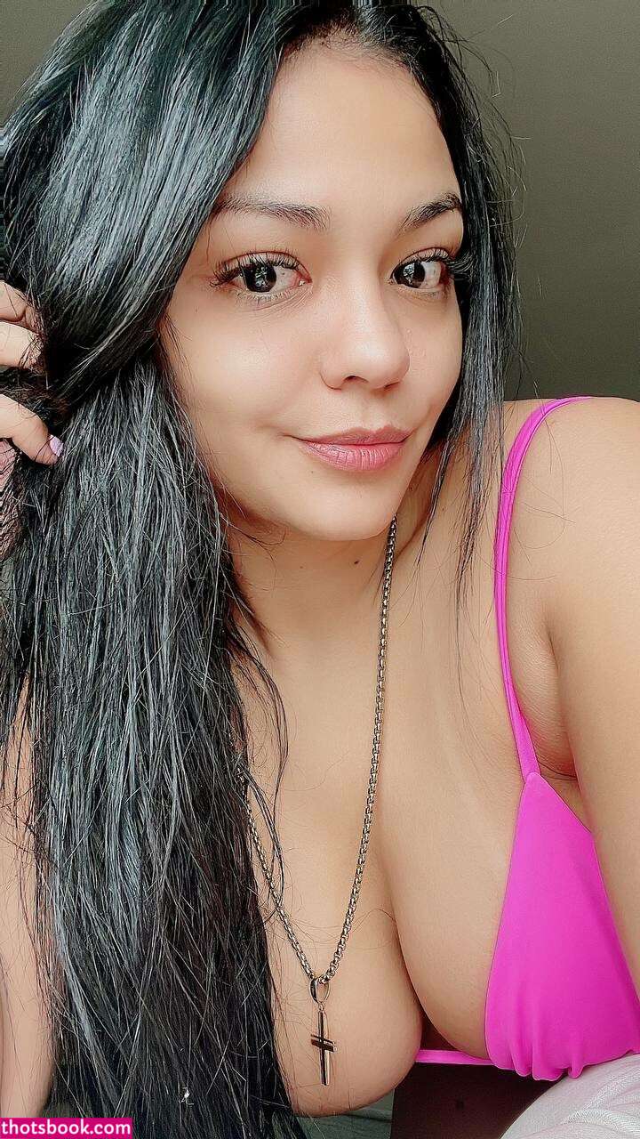 Karenn Smith Photo #22