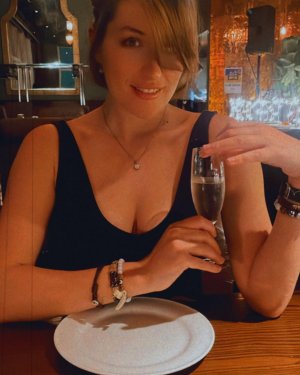 starbitzyofficial Photo #2